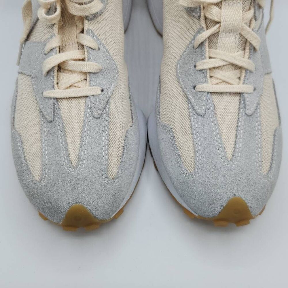 New Balance Women’s 327 Nimbus Cloud Beige Suede Sneakers Gum Sole Size 12 - Picture 2 of 9